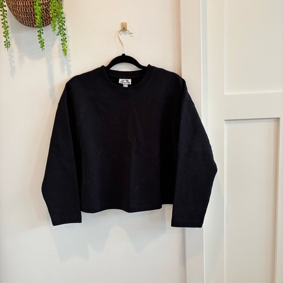 Future Collective NWOT Women's Cropped Black Crewneck Sweatshirt Size Medium - Picture 3 of 8